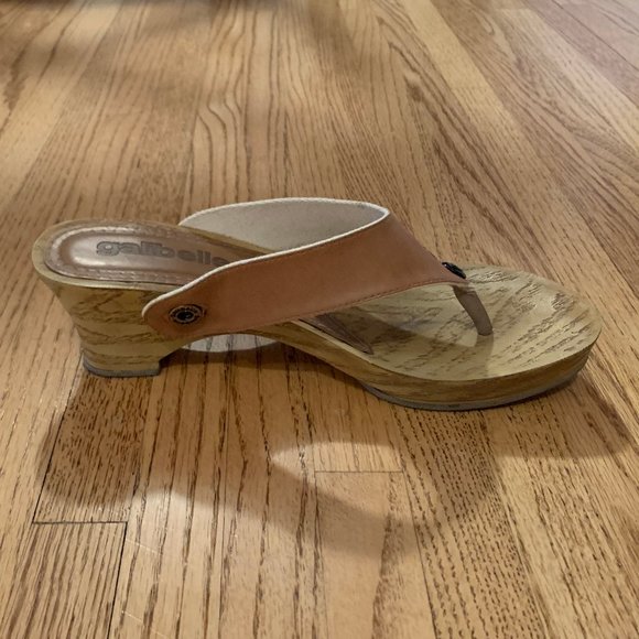 EUC Galibelle Noya Clog (fits like a 10) - Picture 6 of 7